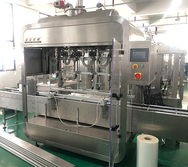 合肥亚新（中国）械厂家哪家大桶液体灌装机
